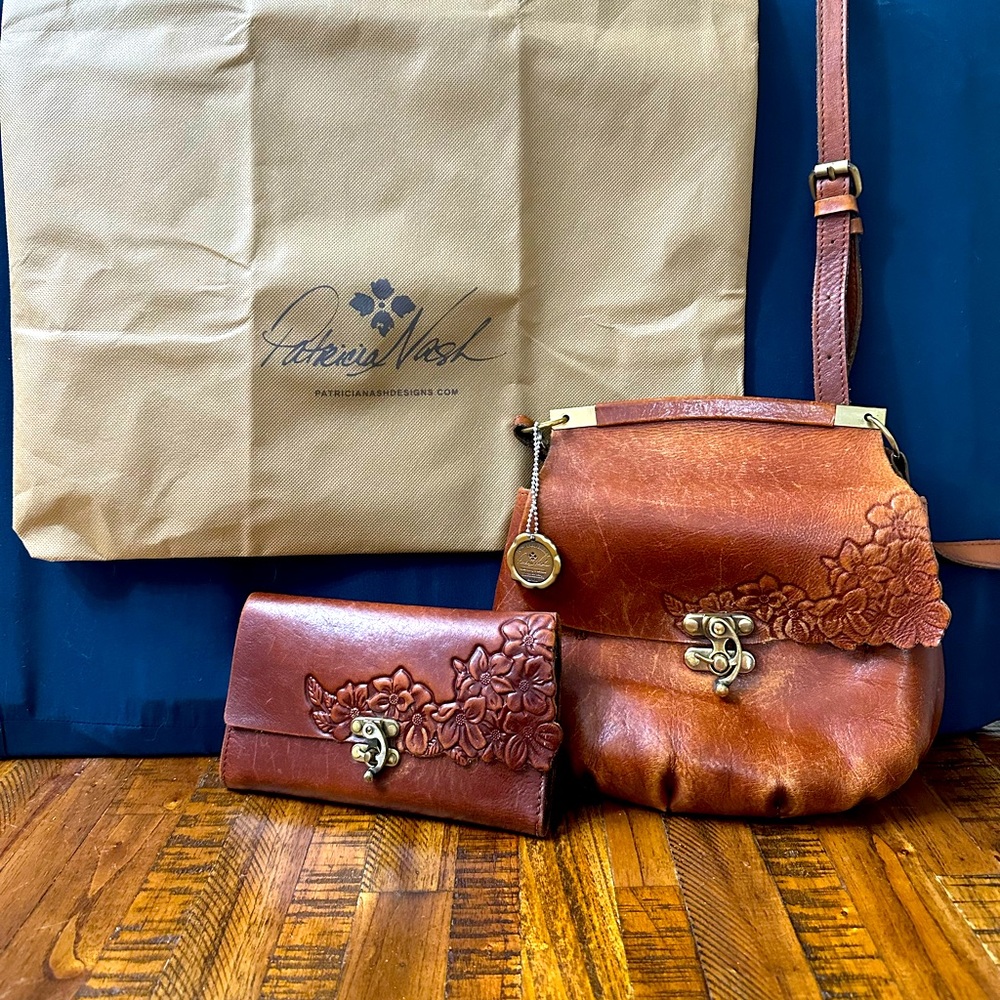 Patricia Nash Veneto Hand Tooled Leather Saddle Crossbody Purse w Terresa Wallet